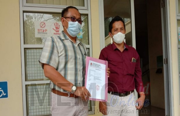 Foto : Kuasa Hukum Suami IR usai melaporkan ke BKPSDM Sampang