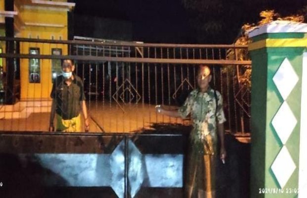 Foto : Prima Heri Laksono, Ketua Ranting Ikatan Keluarga Silat Putra Indonesia (IKSPI) Kera Sakti di Jember dirusak Oknum Pendekar