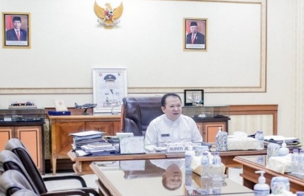 Foto: Bupati  Jember Hendy Siswanto