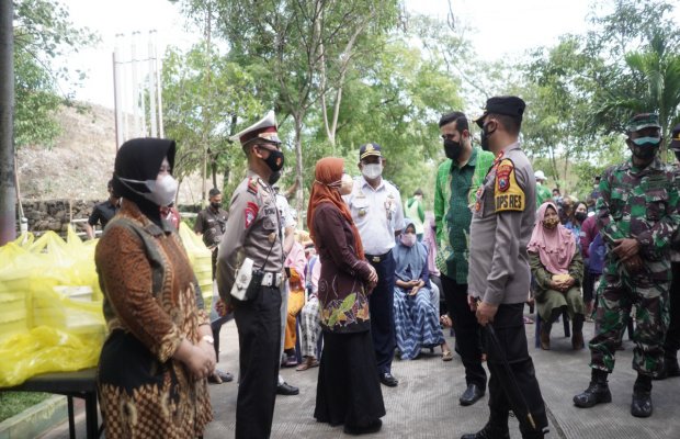 Foto : Wali Kota Probolinggo Saat Menghadiri HUT Lalu Lintas