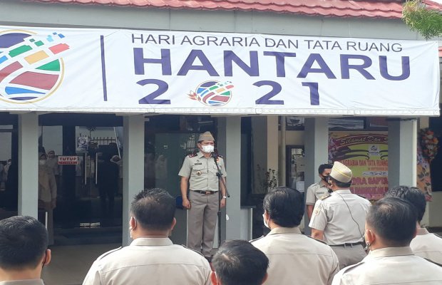 Foto : Upacara peringatan Hantaru ke 61 di Bangkalan.