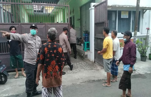 Foto: seorang istri grebek suaminya di rumah kos Wisma Santika 2, Kecamatan Sumbersari, Jember