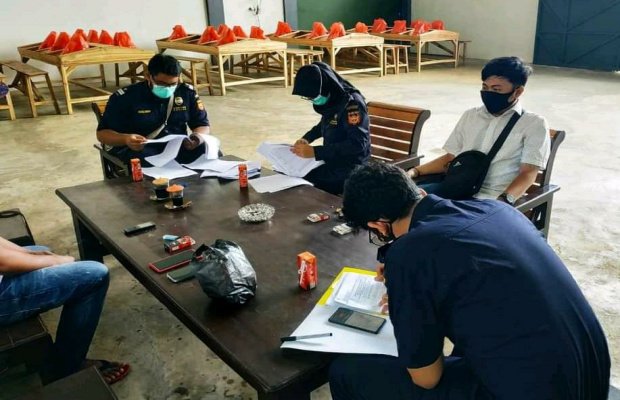 Foto: Berdasarkan Catatan Bea Cukai Madura, 70 Pabrik Diantaranya Berada Di Pamekasan