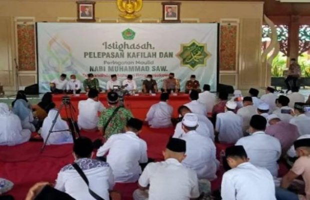 Foto : Pemkab Pamekasan Bersama Kafilah Gelar Istiqosah dan Maulid Nabi di Pendopo Ronggosukowati.