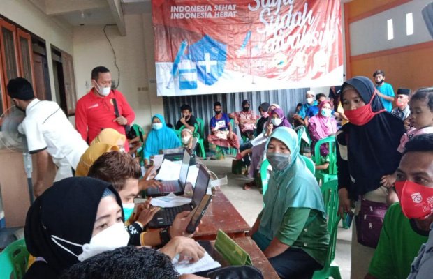 Foto : Kombes Pol Dulfi Muis Pantau Langsung Pelaksanaan Vaksinasi