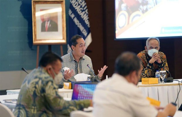  Foto : Mendag Lutfi saat memberikan pemaparan.