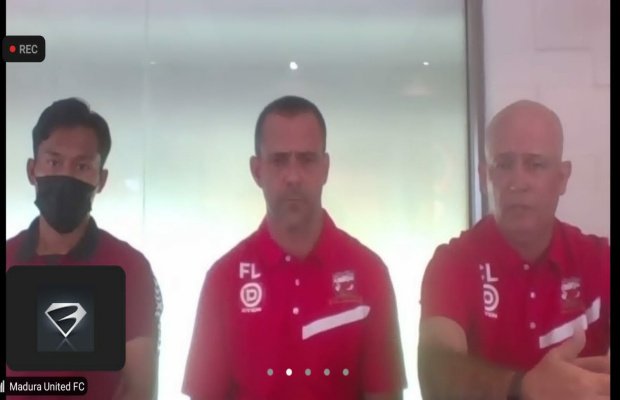 Foto: Fabio dalam sesi Pre Match Press Conference (screenshot)