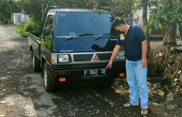 Foto: Mobil Korban di temukan dipinggir Jalan di Dusun Sumber tengah Desa Randuagung.
