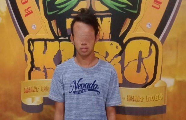 Foto : Tersangka saat diamankan di Polres Lumajang