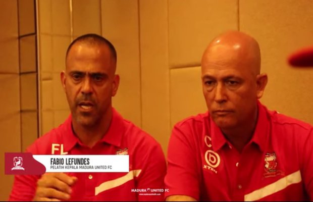Foto: Fabio bersama Claudio saat Pres Conference