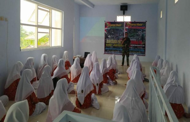 Foto : Pasi Pers Kodim 0821 Kapten Inf Jasmadi memberikan pemaparan