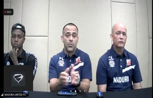 Foto: Hugo, Fabio dan Claudio dalam sesi PMPC