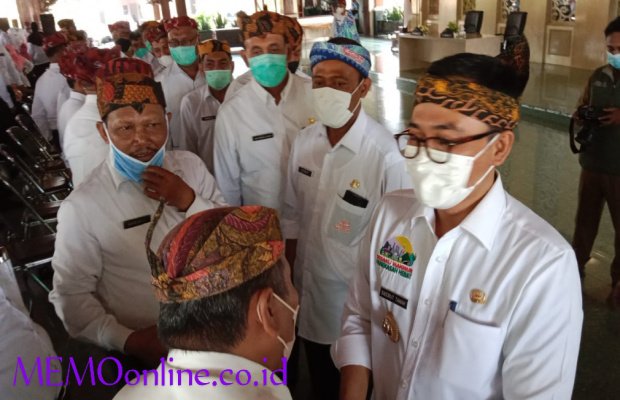  Foto : Bupati Pamekasan Menyapa Kepala Sekolah Yang Baru Selesai di Kukuhkan