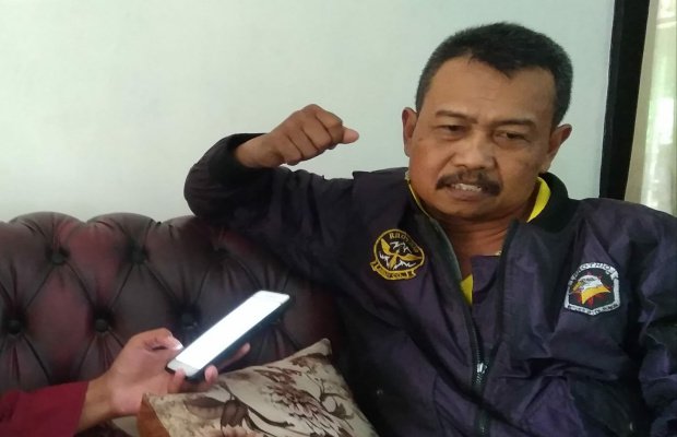 Foto: Perangkat Desa Jatian yang dinonaktifkan  saat di konfirmasi awak media.