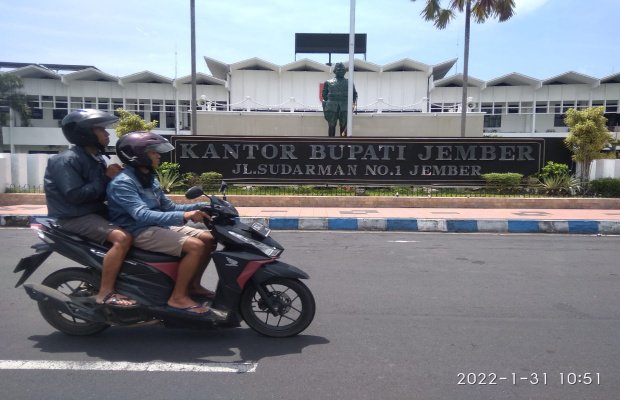  Foto : Kantor Bupati Jember.
