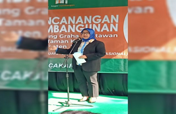 Foto: Bupati Bogor Hj. Ade Yasin saat memberikan sambutan