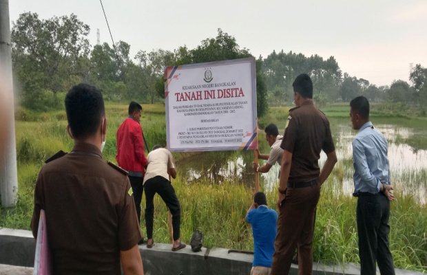 Foto : penyitaan tanah