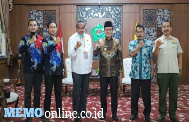 Foto: Bupati Baddrut Tamam Usai Pertemuan Pembentukan BNNK Pamekasan