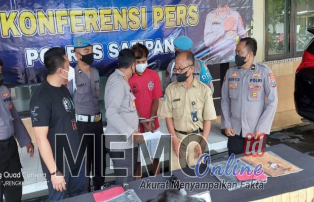 Foto : Kapolres Sampang AKBP Arman saat konferensi pers di Mapolres Sampang