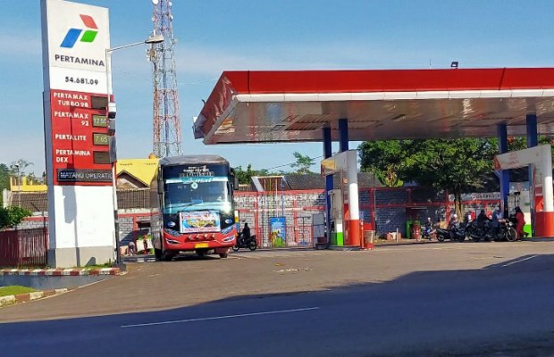Foto: Kantor Pengisian Bahan Bakar Umum (SPBU) 54.681.09, Pakusari, Jember.