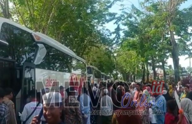 Foto: Suasana CJH kabupaten Sampang di depan Pendopo Trunojoyo Sampang
