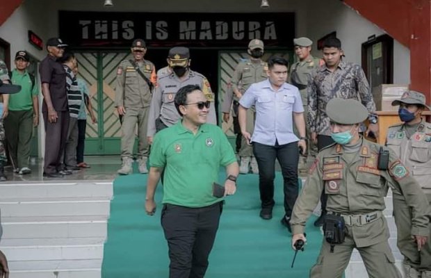 Foto : Bupati Pamekasan, Baddrut Tamam.