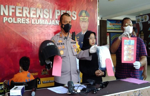 Foto : Kapolres Lumajang saat memimpin konferensi pers