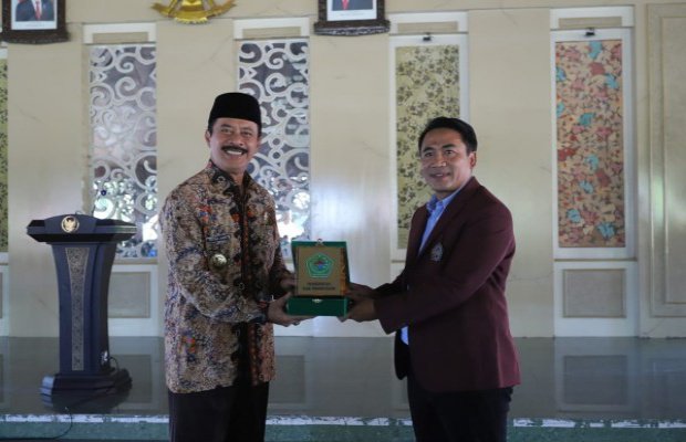 Foto : Wakil Bupati Pamekasan, Fattah Jasin.