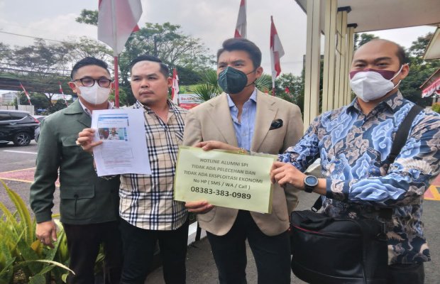 Foto: Tim kuasa hukum JEP usai diwawancarai awak media
