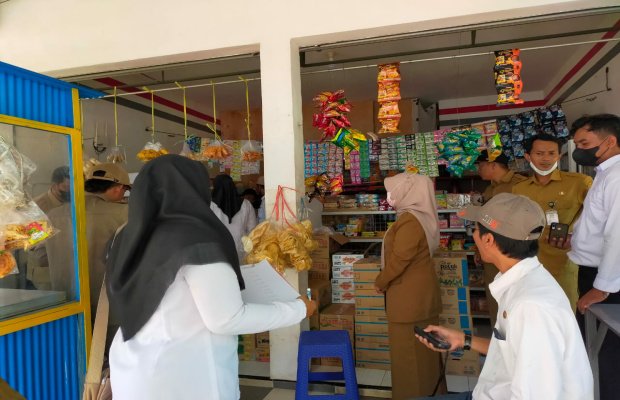Foto: Tim Gabungan Pemkab Sumenep saat melakukan pengumpulan informasi