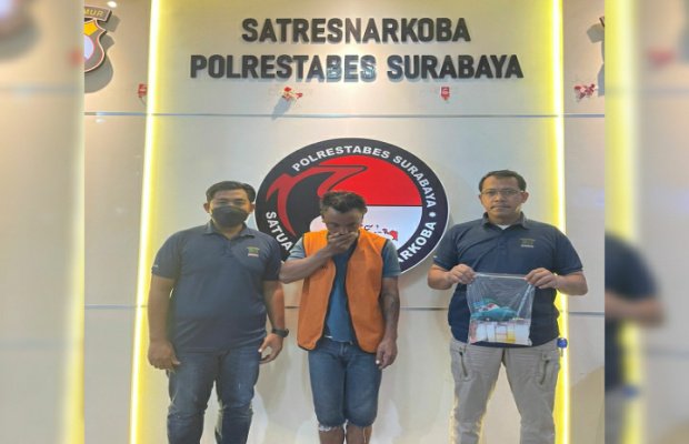 Foto: pedagang daging pasar sidotopo yang ditangkap karena narkoba