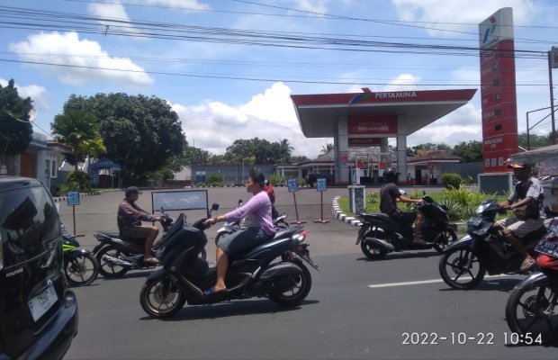 Foto: Pertamina SPBU 54-681-14  Kalisat.