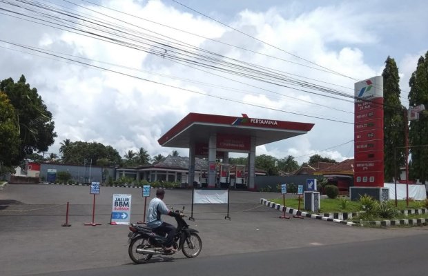 Foto:  SPBU Kalisat hingga kini tertutup