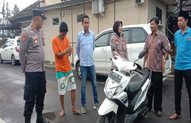 Foto : pelaku pencurian motor