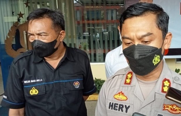 Foto: Kapolres Jember AKBP. Hery Purnomo SIK. SH. Dan Humas Polres Jember Brisan 