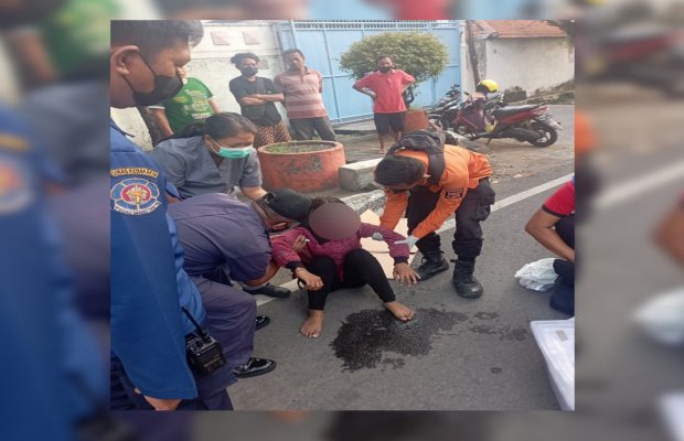 Foto : korban penjambretan di Jalan Kenjeran No. 617 Surabaya