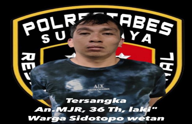Foto: tersangka dan barang buktinya saat di amankan oleh petugas ke Polrestabes Surabaya