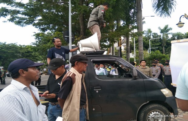 Foto : Demonstrasi