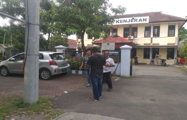 Foto: depan kantor mapolsek Kenjeran, Polres Pelabuhan Tanjung Perak Surabaya. Rabu (23/01)