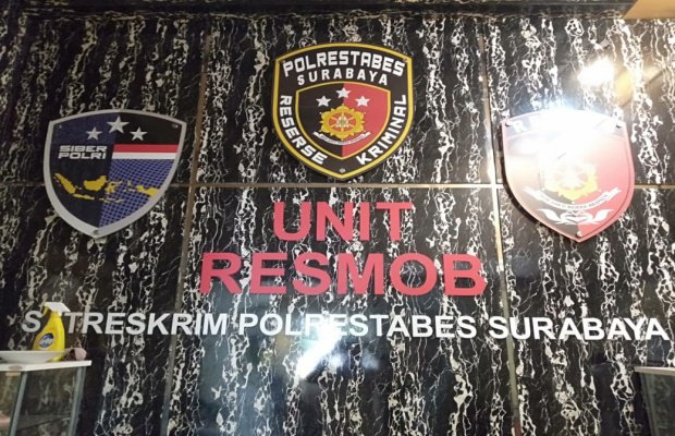 Foto: Depan Ruang Kanit Resmob Polreatebes Surabaya. Rabu (01/02)