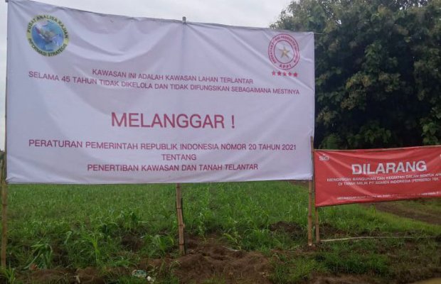 Foto : Pemasangan Banner