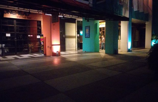 Foto: suasana depan Discotik Club JW Trune Sutos lantai 2 Surabaya
