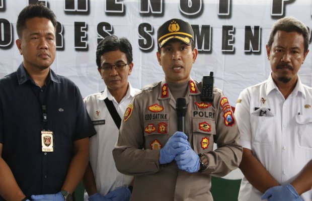 Foto: Kapolres Sumenep AKBP Edo Satya Kentriko saat perss riliase penangkapan penyelundupan pupuk bersubsidi