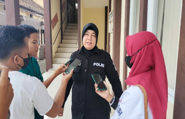 Foto: Kasi Humas Polres Sumenep, AKP Widiarti, saat dikonfirmasi tim media di kantornya