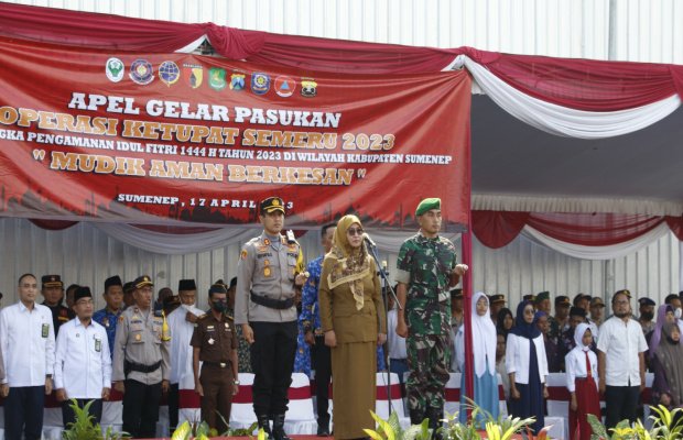 Foto: Wakil Bupati Sumenep saat memimpin Apel Gelar Pasukan Operasi Ketupat Semeru 2023 
