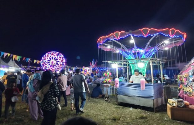 Foto: Pembukaan "Lenteng Expo 2023" di Lapangan Sepakat, Kecamatan Lenteng, Kabupaten Sumenep, Sabtu Malam (03/06/2023).
