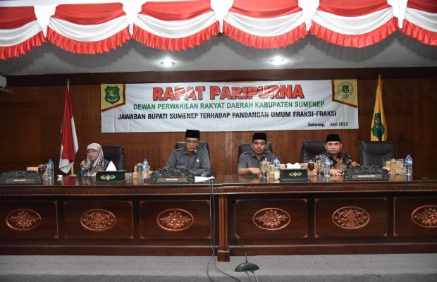 Foto: Suasana rapat paripurna jawaban Bupati terhadap pandangan umum fraksi-fraksi di DPRD Sumenep tahun anggaran 2022