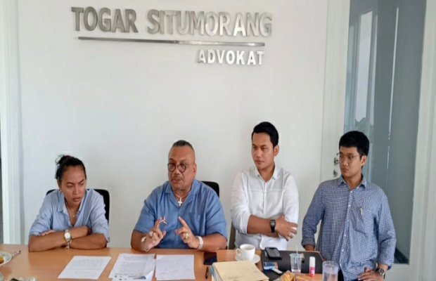 Foto: Advokat dan Pengamat Kebijakan Dr. Togar Situmorang, SH, MH, M.AP, C.Med, C.L.A.
