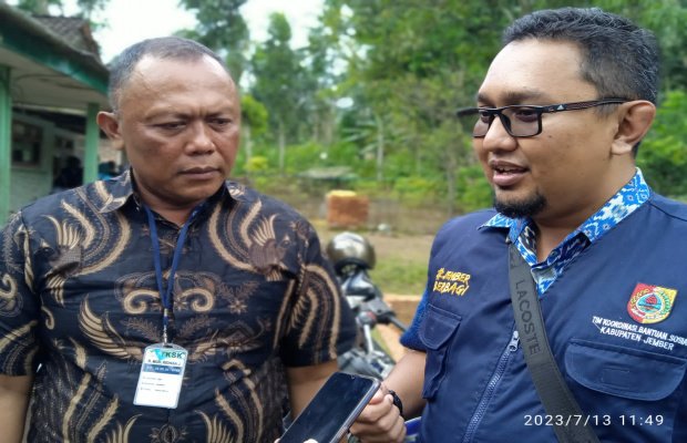 Foto: Muhammad Azis Fisulton, Pekerja Sosial Ahli muda dan TKSK Kecamatan Silo Ridwan saat di konfirmasi media