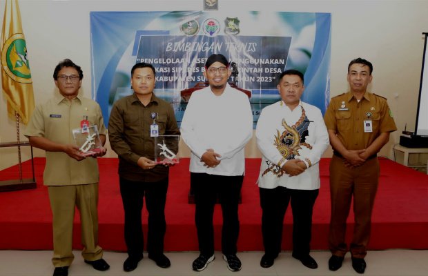 Foto: Bupati Sumenep Achmad Fauzi saat menghadiri sosialisasi pengelolaan aset desa